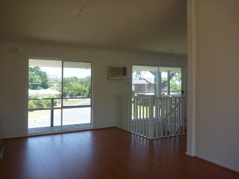 5 Coutts Street, Safety Beach VIC 3936