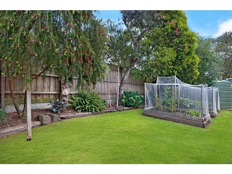 10 Evans Street, Safety Beach VIC 3936