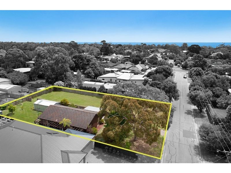 6-8 Foothills Avenue, Mccrae VIC 3938
