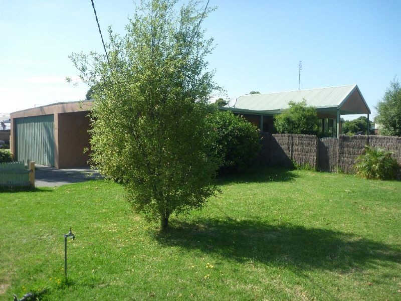 14 Davies Street, Safety Beach VIC 3936