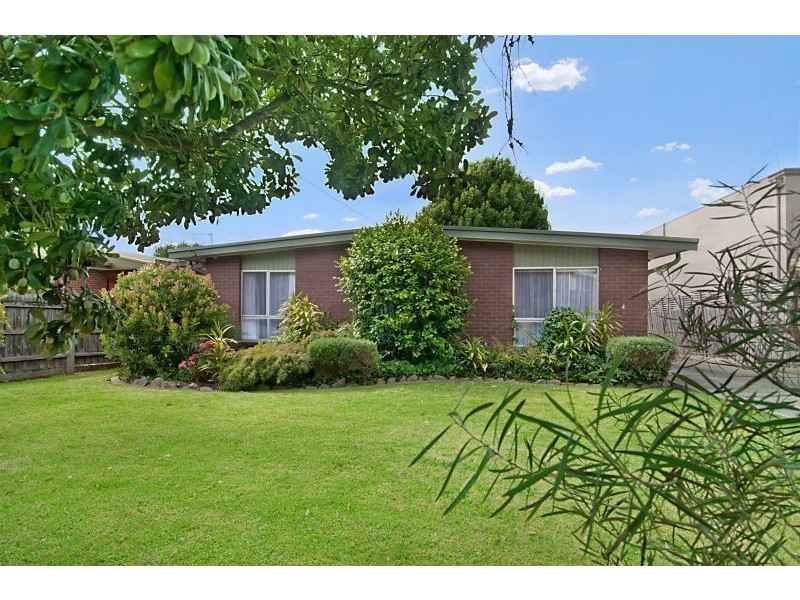 4 Dahlia Street, Dromana VIC 3936