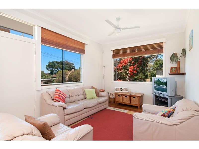 89 Seaview Avenue, Safety Beach VIC 3936