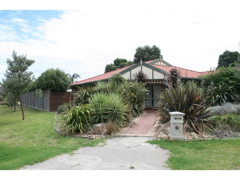 72 Victoria Street, Safety Beach VIC 3936