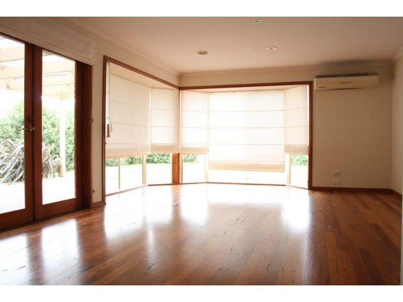 72 Victoria Street, Safety Beach VIC 3936