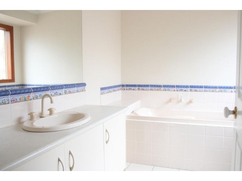 72 Victoria Street, Safety Beach VIC 3936