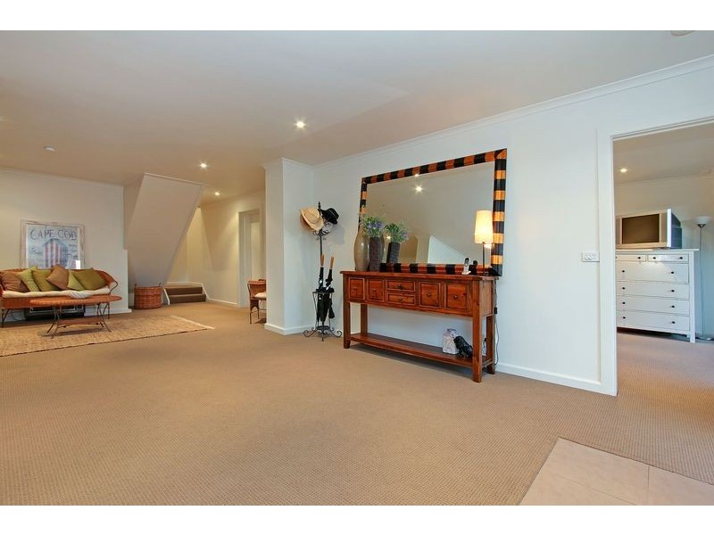 11 Outlook Road, Mccrae VIC 3938