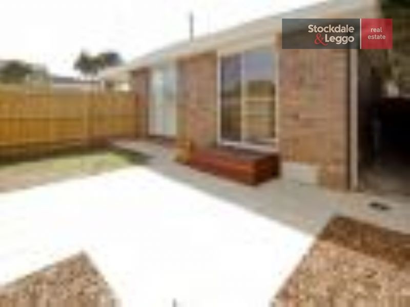 2/327 Dromana Parade, Safety Beach VIC 3936