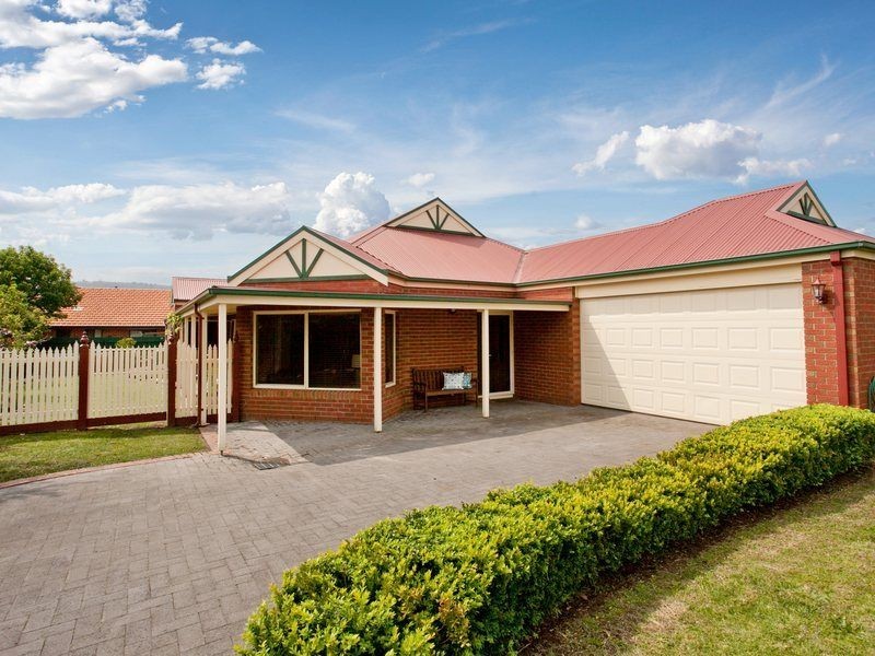 8 Moonlight Mews, Safety Beach VIC 3936