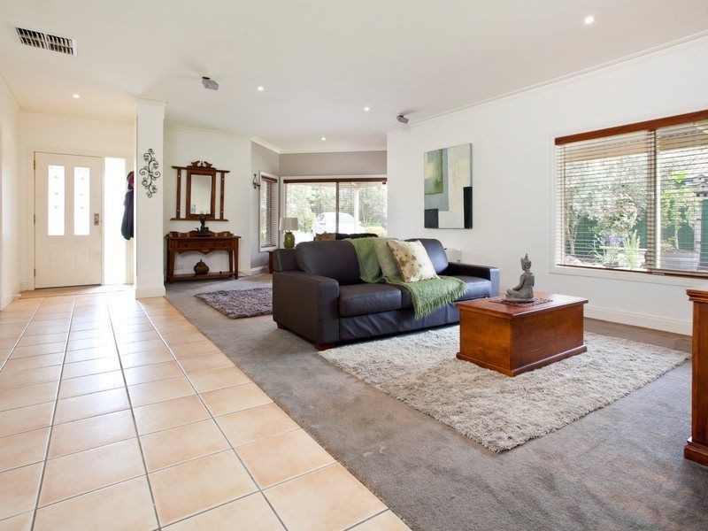 8 Moonlight Mews, Safety Beach VIC 3936