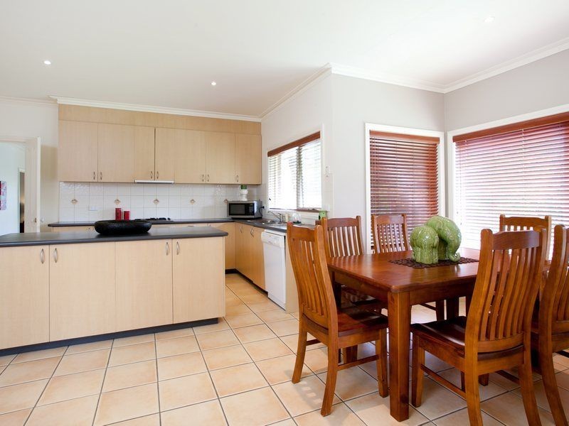 8 Moonlight Mews, Safety Beach VIC 3936
