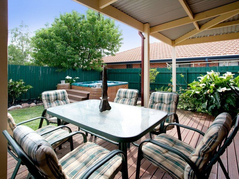 8 Moonlight Mews, Safety Beach VIC 3936