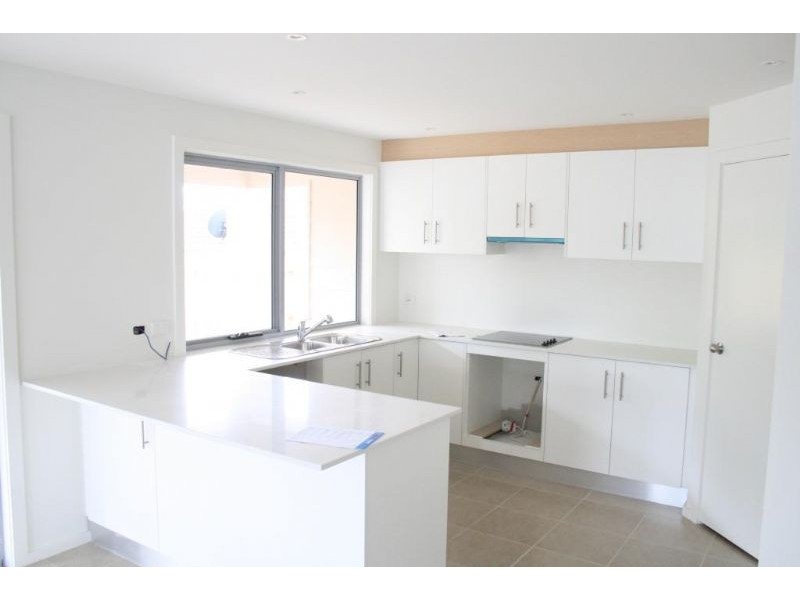 2/36 Lombardy Avenue, Dromana VIC 3936