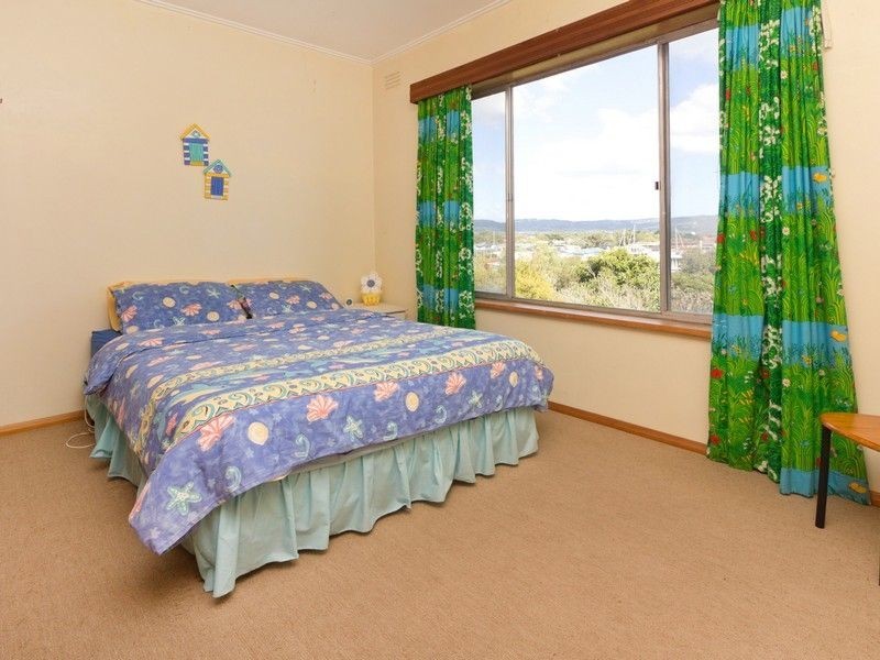 6 Bruce Road, Safety Beach VIC 3936
