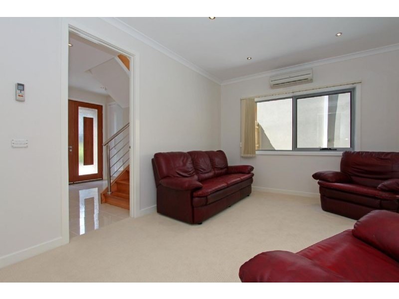 3/45 The Avenue, Mccrae VIC 3938