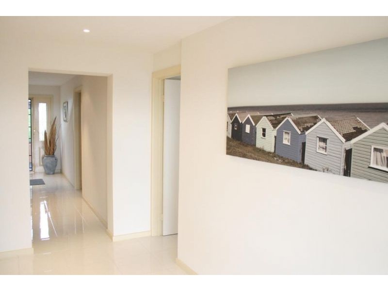 10 Beverley Street, Dromana VIC 3936