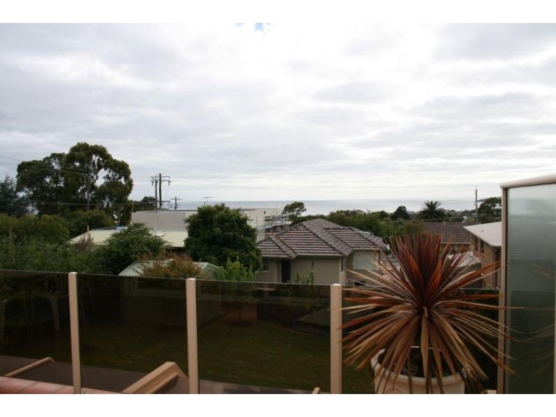 10 Beverley Street, Dromana VIC 3936