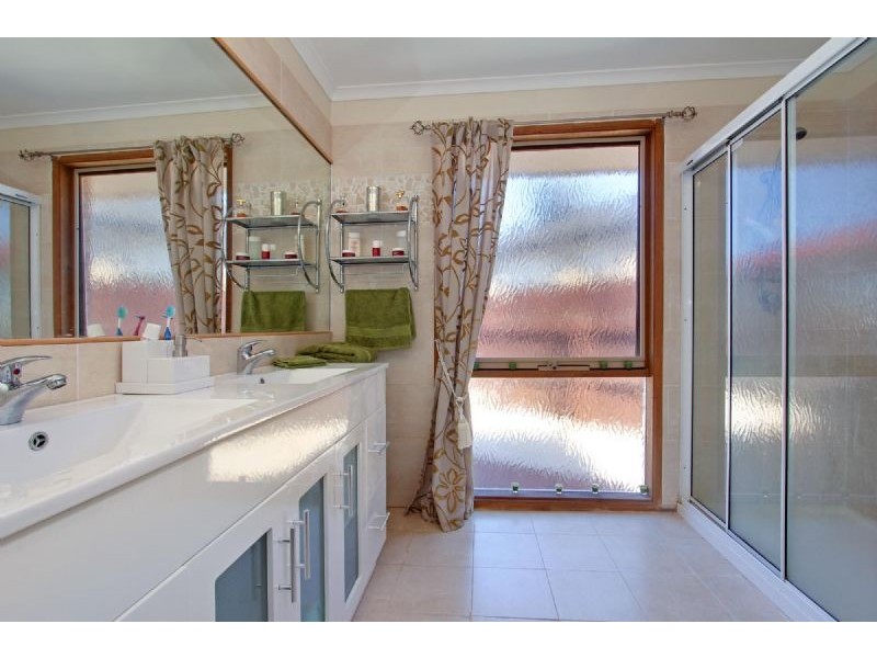 83 Palm Tree Drive, Safety Beach VIC 3936