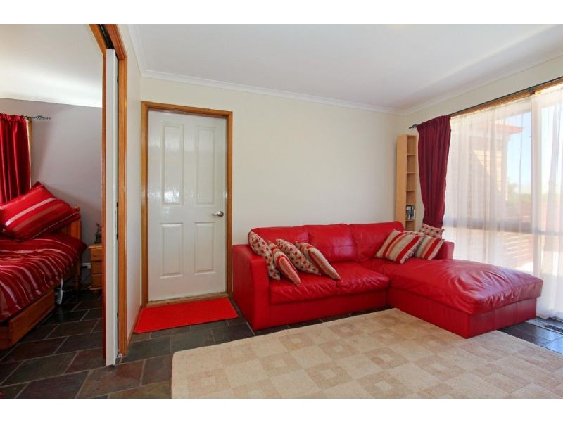 83 Palm Tree Drive, Safety Beach VIC 3936