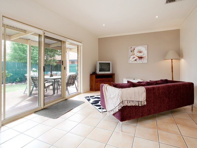 8 Moonlight Mews, Safety Beach VIC 3936