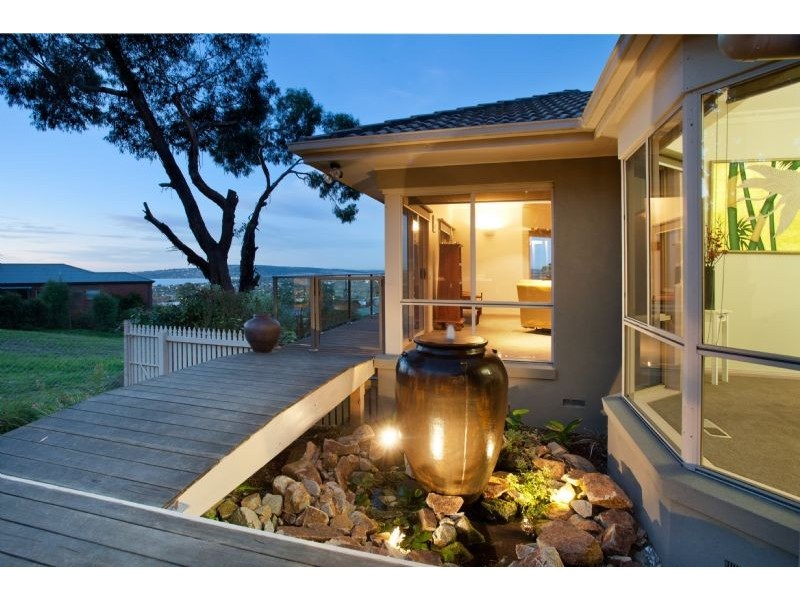 17 Somerset Drive, Dromana VIC 3936