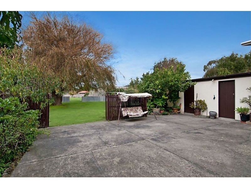 228 Dromana Parade, Safety Beach VIC 3936