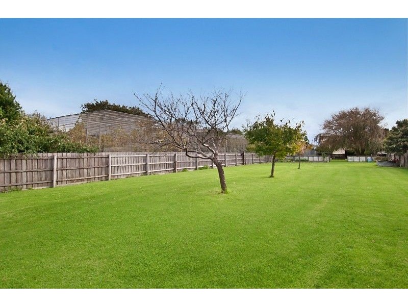 228 Dromana Parade, Safety Beach VIC 3936