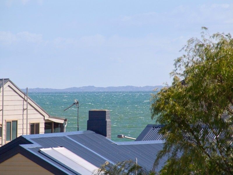 6 Bruce Road, Safety Beach VIC 3936