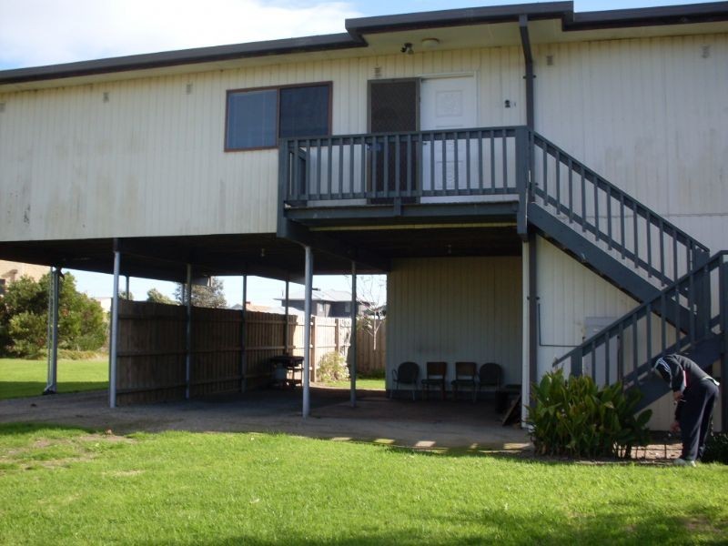 2/241 Dromana Parade, Safety Beach VIC 3936