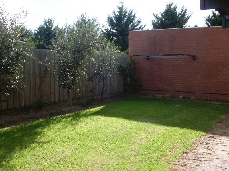 2/241 Dromana Parade, Safety Beach VIC 3936