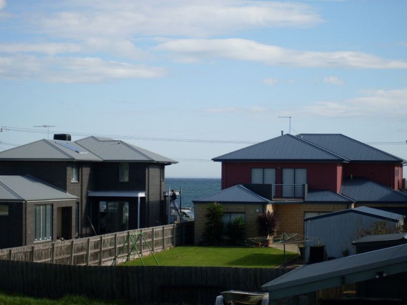 2/241 Dromana Parade, Safety Beach VIC 3936