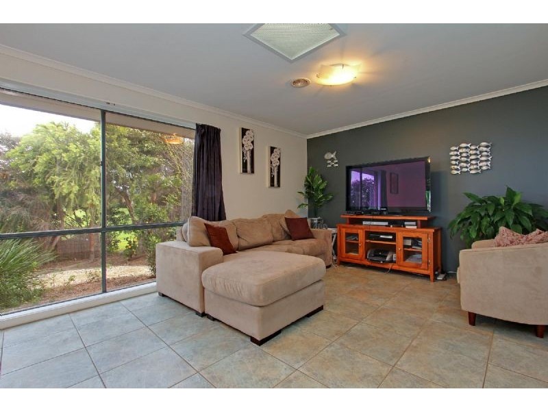 25 Lake View Drive, Safety Beach VIC 3936