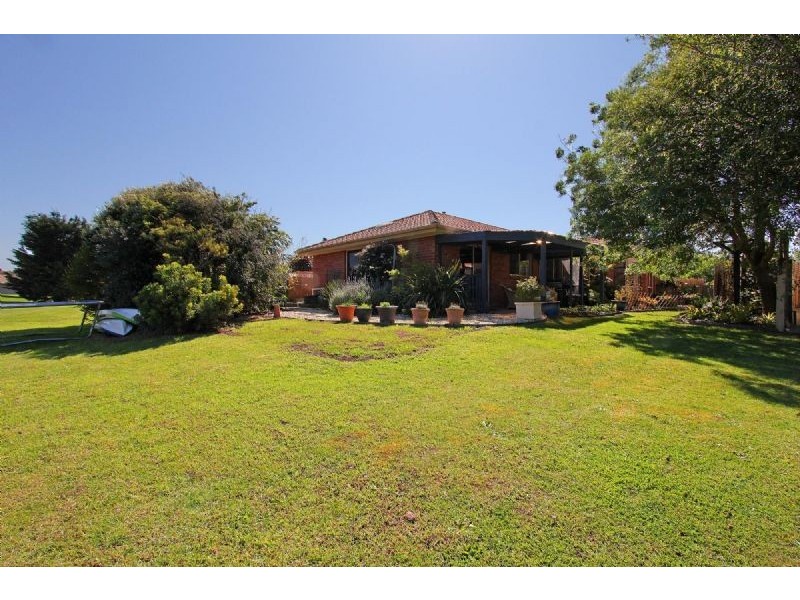 25 Lake View Drive, Safety Beach VIC 3936