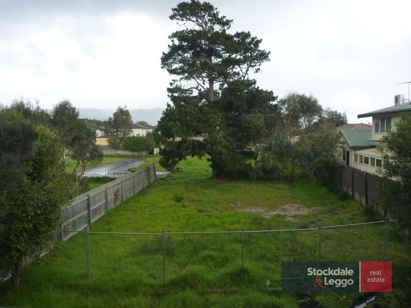 2/2 Morgan Court, Safety Beach VIC 3936