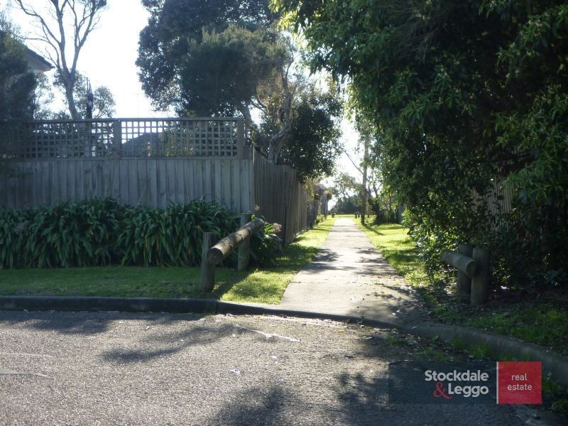 2/2 Morgan Court, Safety Beach VIC 3936