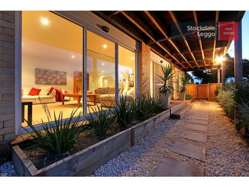 11 Outlook Road, Mccrae VIC 3938