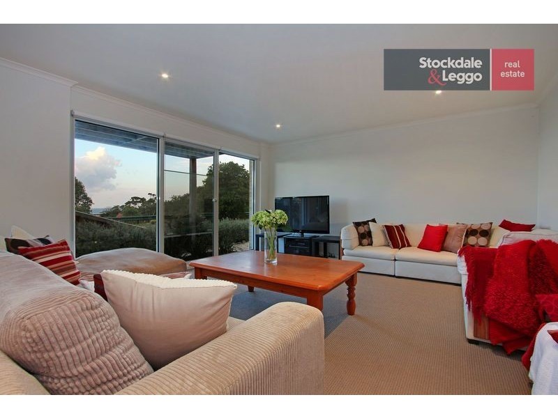 11 Outlook Road, Mccrae VIC 3938