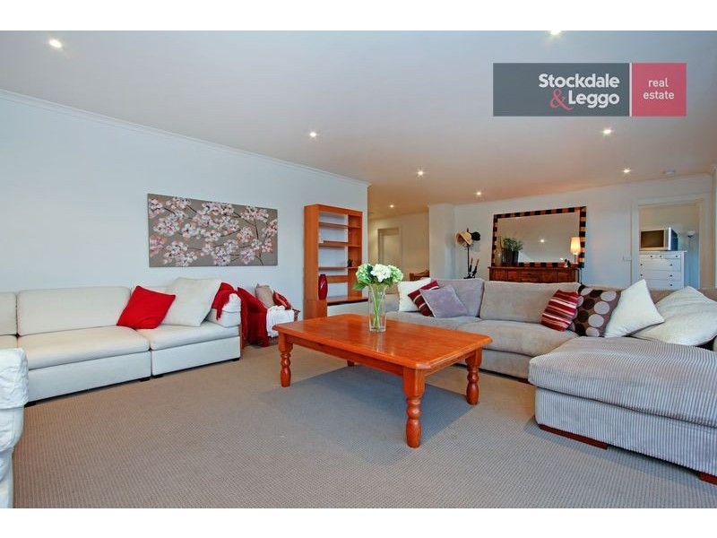 11 Outlook Road, Mccrae VIC 3938