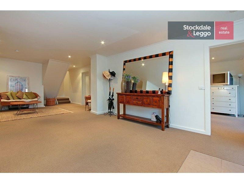 11 Outlook Road, Mccrae VIC 3938