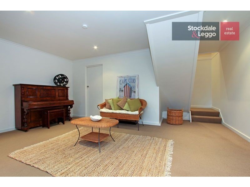 11 Outlook Road, Mccrae VIC 3938