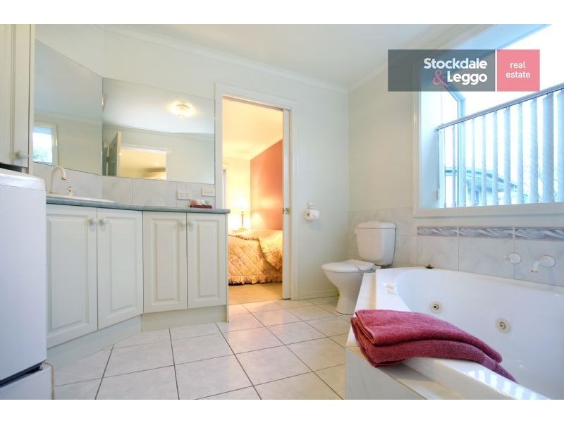 17 Valley Court, Safety Beach VIC 3936