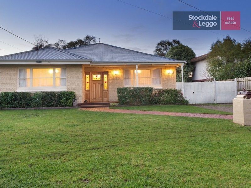 16 Seaview Parade, Dromana VIC 3936