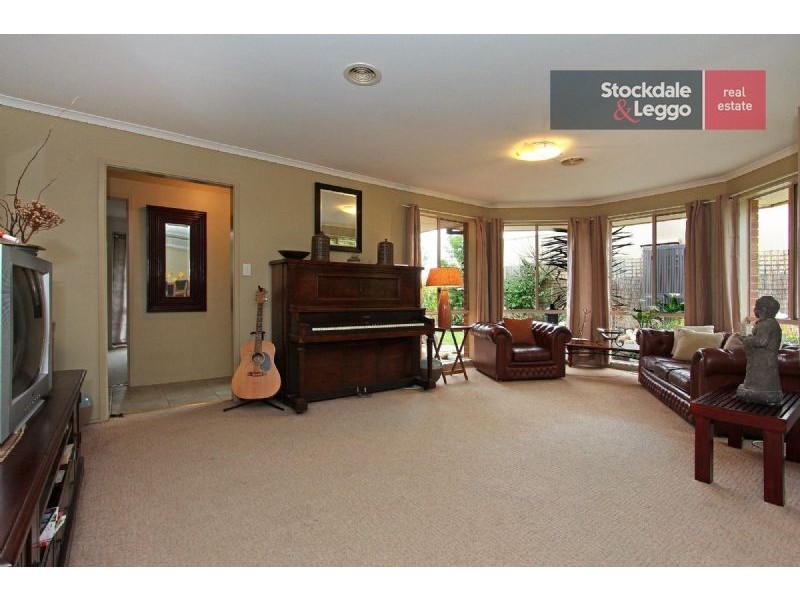 25 Lake View Drive, Safety Beach VIC 3936