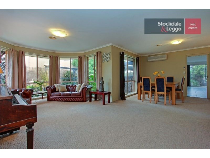 25 Lake View Drive, Safety Beach VIC 3936