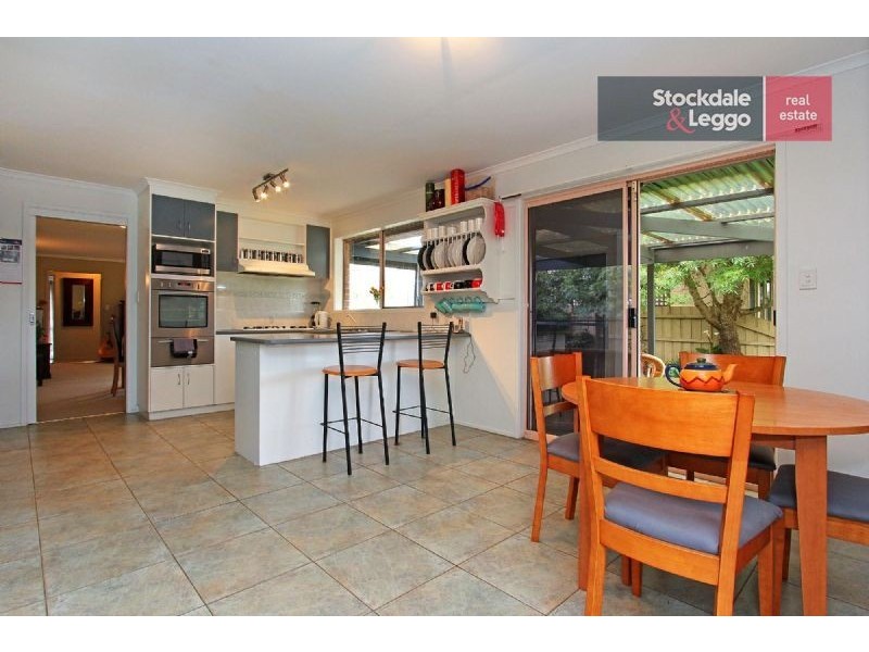 25 Lake View Drive, Safety Beach VIC 3936