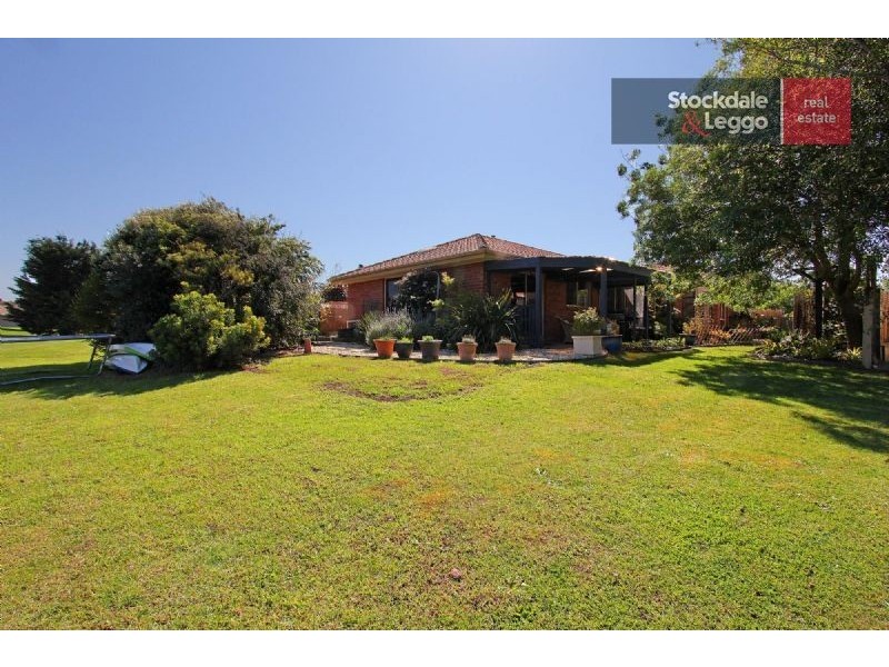 25 Lake View Drive, Safety Beach VIC 3936