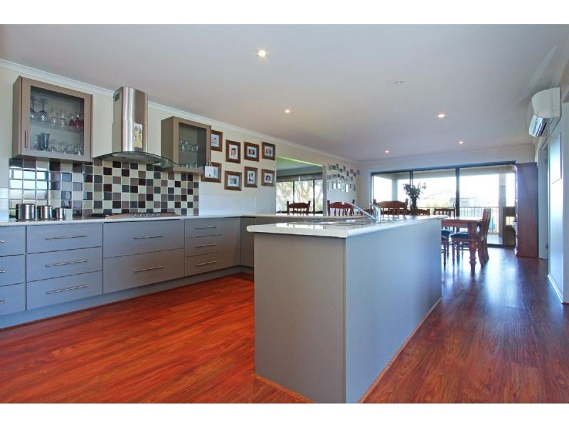 122 Rymer Avenue, Safety Beach VIC 3936