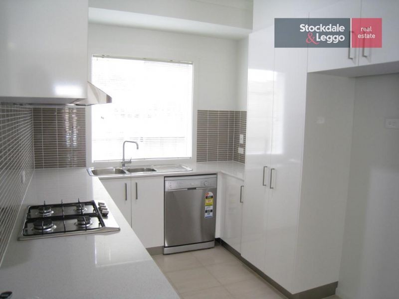 2/251 Dromana Parade, Safety Beach VIC 3936