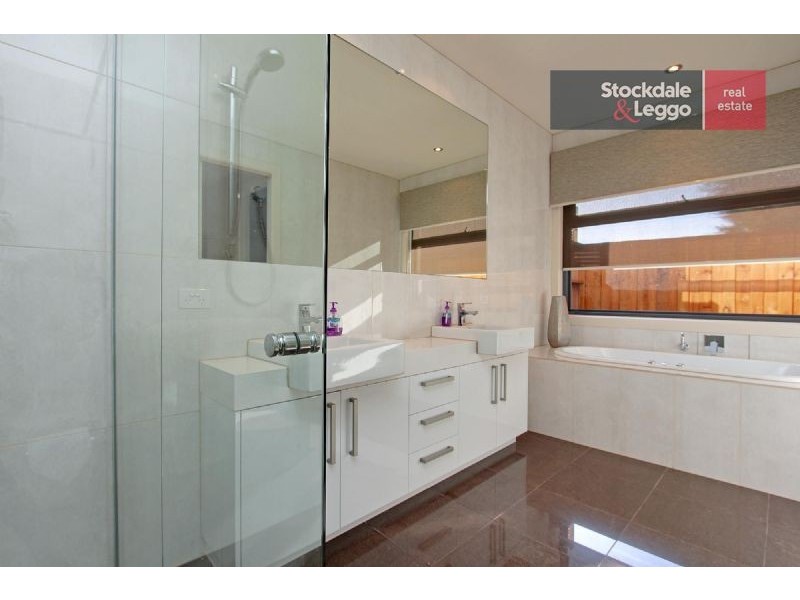 2/8 Permien Street, Dromana VIC 3936