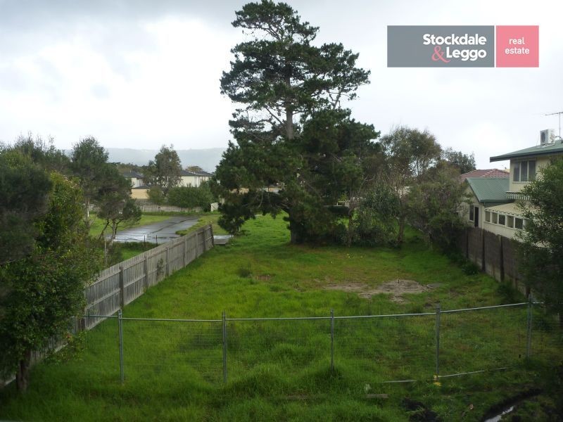 2/2 Morgan Court, Safety Beach VIC 3936