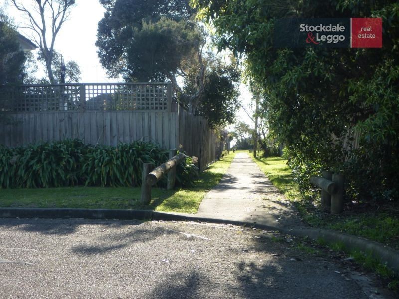 2/2 Morgan Court, Safety Beach VIC 3936